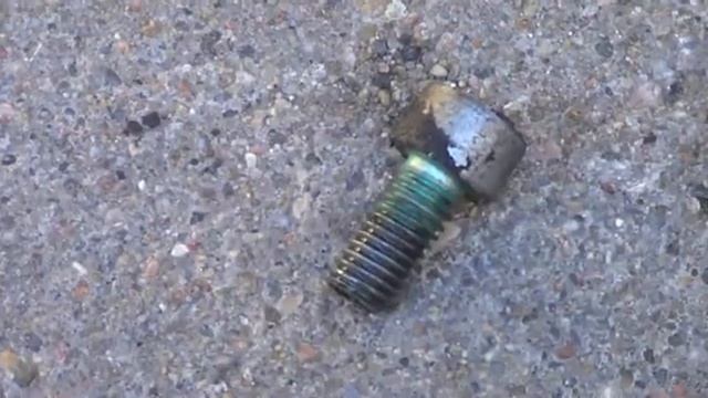1999 VW Passat 1 8L Turbo Drivers Side Axle CV Joint Replacement смотреть онлайн