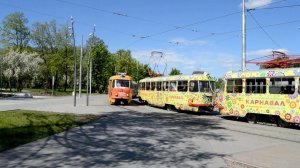Трамваи у Дворца Молодёжи в Екатеринбурге