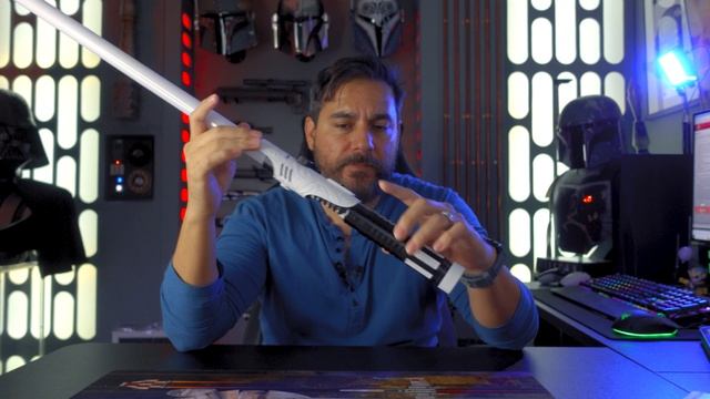 Neopixel Lightsaber Comparison! PROFFIE VS XENOPIXEL V3