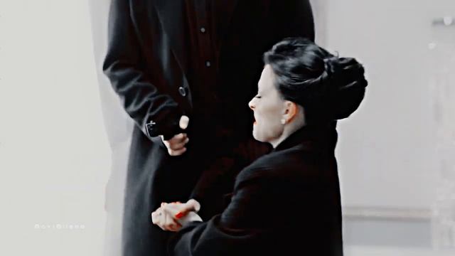 ► Tourner Dans Le Vide ‣ Irene Adler & Sherlock Holmes (Sherlock) смотреть онлайн