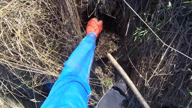 Копать и копать. Металлокоп на заброшенной ферме смотреть онлайн