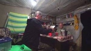 5 дней в тайге, ловим рыбу на сети. Рыбалка на крайнем севере. Готовим уху из щучьих голов.