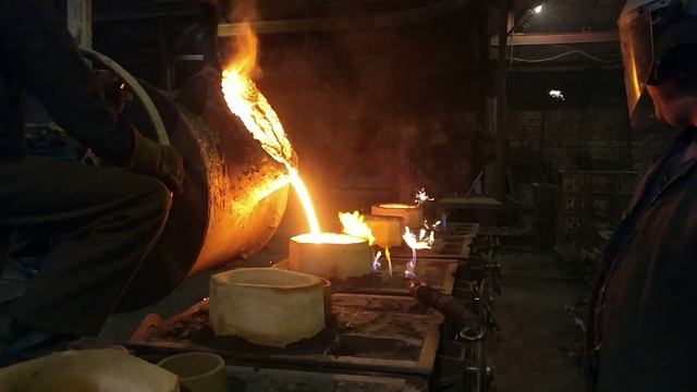 Новый вид спорта, прыжки расплавленного металла смотреть онлайн