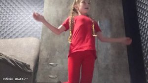 учимся делать шпагат