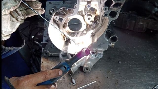 mengelas mesin vario yang pecah dengan mesin las Argon stahlwerk AC/DC wig 200P смотреть онлайн