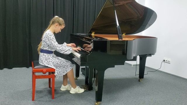 Й. Гайдн Соната соль мажор № 11, 1 часть смотреть онлайн