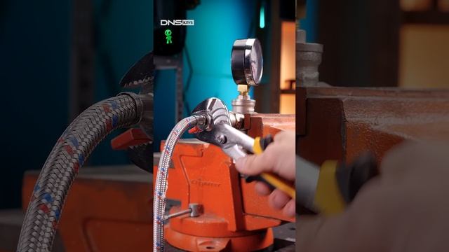 Универсальный набор инструментов | Отличный подарок новоселам смотреть онлайн