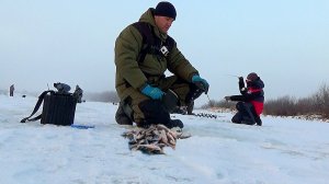 УЖЕ НЕ ПЕРВЫЙ ЛЁД 2024-25!НО КЛЁВ КАК С ПУЛЕМЕТА! СМЕНИЛ БАЛАНСИР НА РАТЛИН И ВОТ ОНИ ЗЛЫЕ ПОКЛЁВКИ