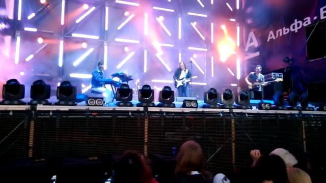 Pompeya - 90 (Memories Of You) Live Alfa Future People 2014 смотреть онлайн