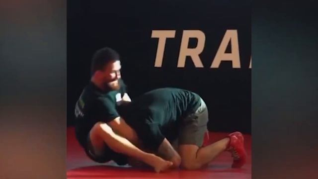 DAXSHAAT! PYOTR YAN NIMA UCHUN MERABGA HUJUM QILDI? смотреть онлайн