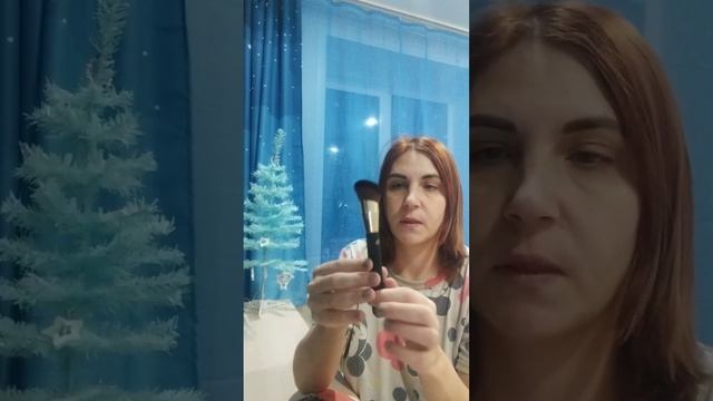 Обзор на кисть GG для тональной основы.mp4 смотреть онлайн