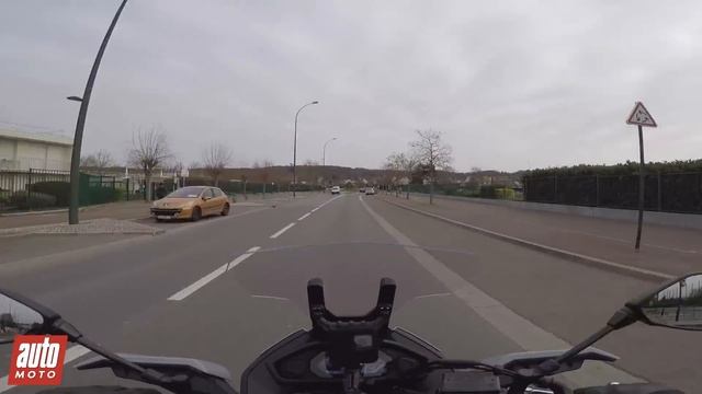 2020 Yamaha Tracer 700 Essai POV Auto-Moto.com смотреть онлайн