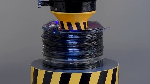 HYDRAULIC PRESS VS COMPACT DISCS смотреть онлайн