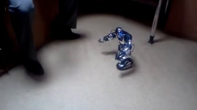 Подарок ребенку. Японский робот.