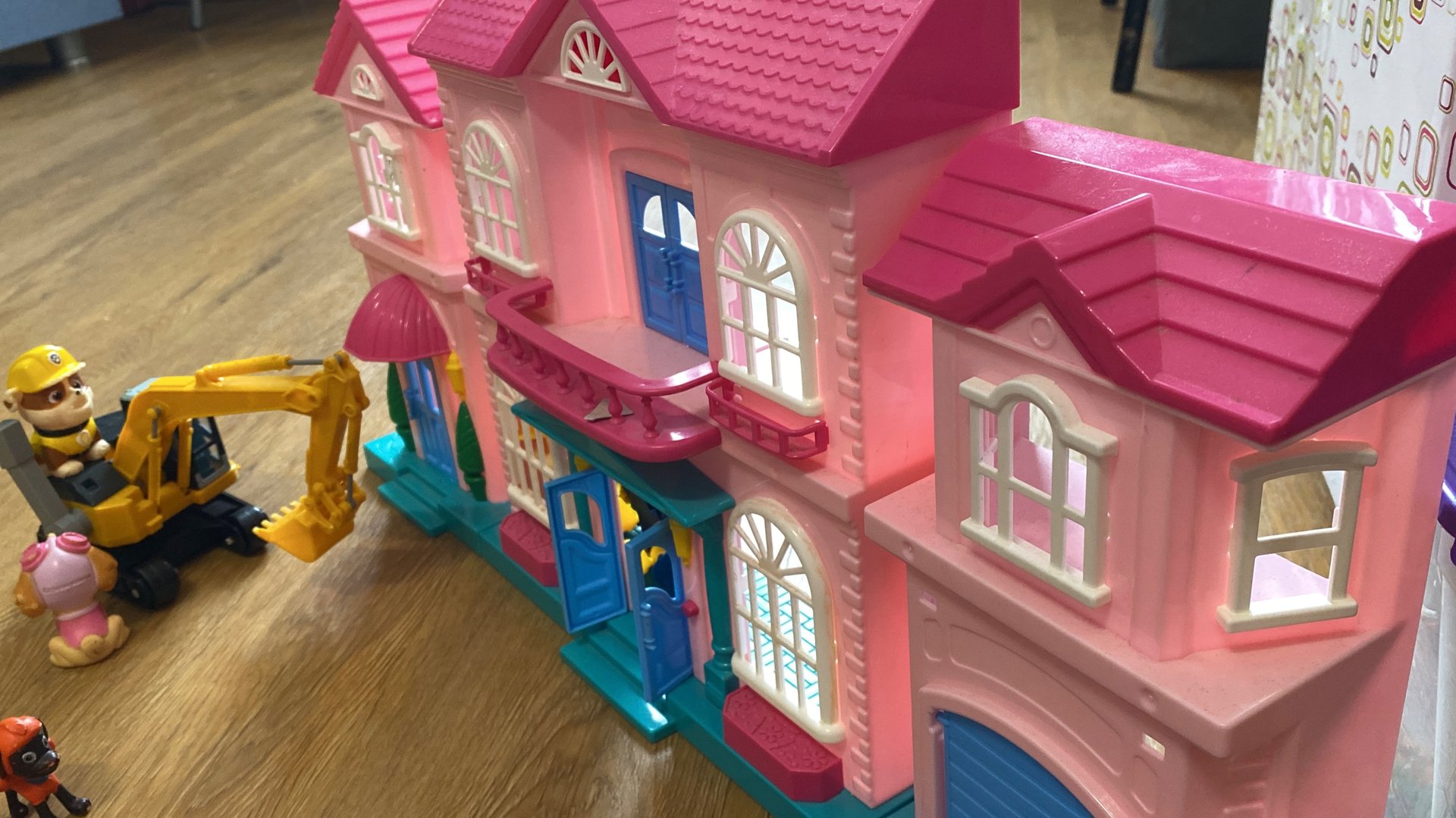 Щенячий патруль сражается с зомби смотреть онлайн