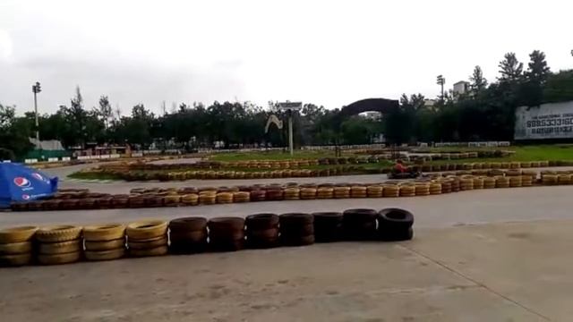 Go karting ( Runway 9 Hyderabad) смотреть онлайн