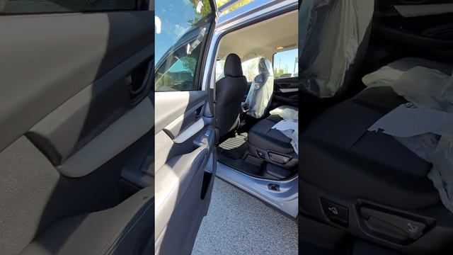 2022 Subaru Ascent Convenience - Silver смотреть онлайн