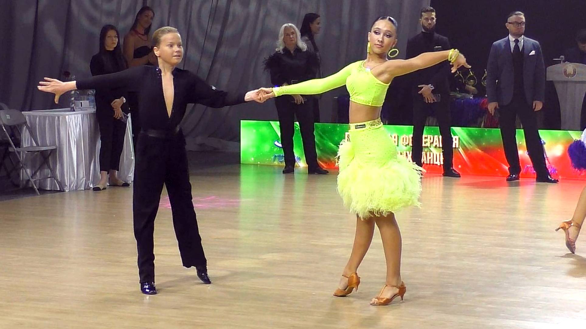 Юниоры-2 La (D): ча-ча-ча, самба, румба, джайв. «Белая Русь 2024» / бальные танцы смотреть онлайн