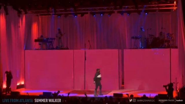 [UNEDITED] Saucy Santana’s surprise performance from Summer Walker’s concert смотреть онлайн