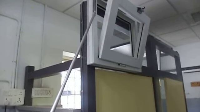 Manual Window Opener OL смотреть онлайн
