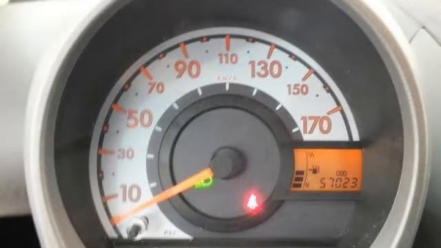 TOYOTA AYGO 1.0 12V VVT-i 5 porte смотреть онлайн