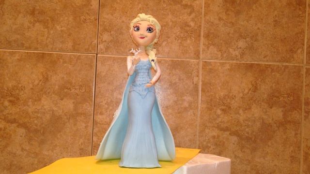 Queen Elsa Cake Topper (Frozen Movie) смотреть онлайн