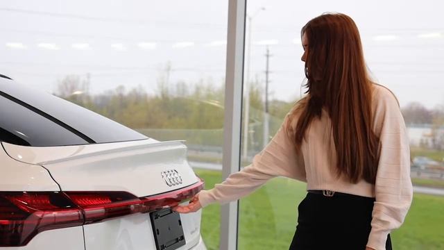 2021 Audi e-tron Sportback Walk Around at Audi West Ottawa смотреть онлайн