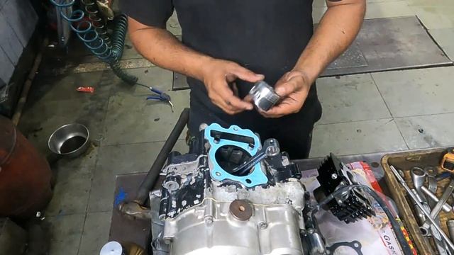 BAJAJ PULSAR 135 | FULL ENGINE FITTING | #bajaj #motorcycle #mechanic #pulsar135 смотреть онлайн