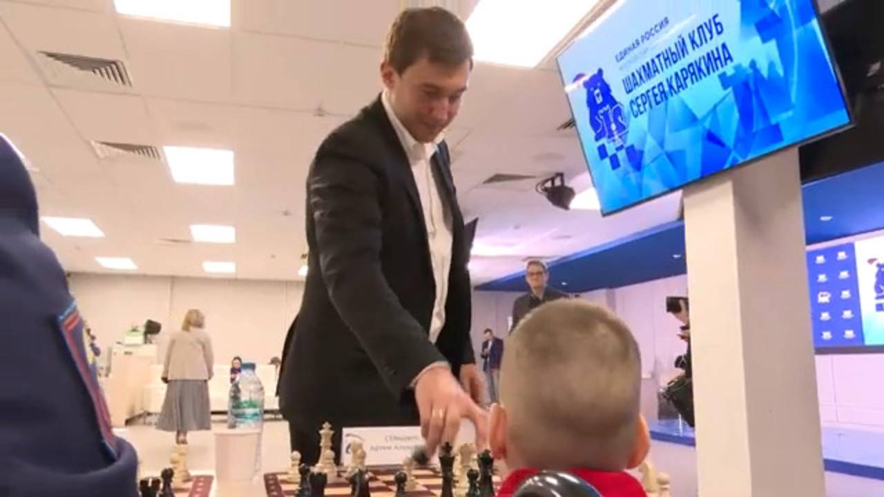 Шахматный клуб гроссмейстера Сергея Карякина открыли в Реутове 05.12.2024 смотреть онлайн