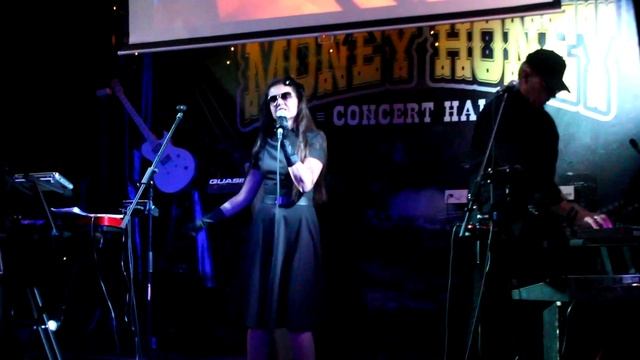 Оля Восконьян - Странный танец / Olya Voskonyan - Strange Dance (Live in club Many-Hanny 03 11 2019 смотреть онлайн
