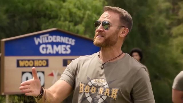 Дятел Вуди напал на блогера и за это его выгнали из родного леса смотреть онлайн