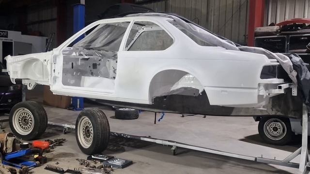 Restoring The Running Gear On Mat Armstrong's Classic BMW E24 смотреть онлайн