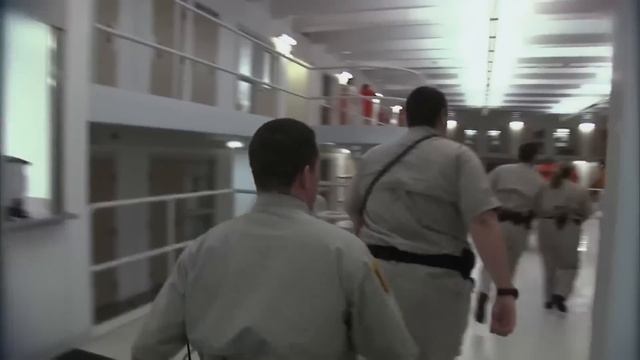Как обращаются с женщинами-заключенными в тюрьме смотреть онлайн
