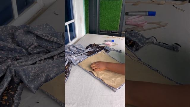 How To Cut And Sew A Boxy Sweatshirt #sweatshirt #croptop #sewingtutorial #hoodie