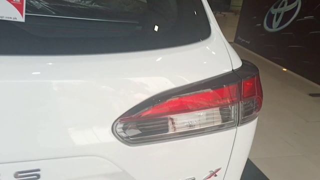 Toyota Corolla Cross In White Color | Pak Auto Guide #corollacross