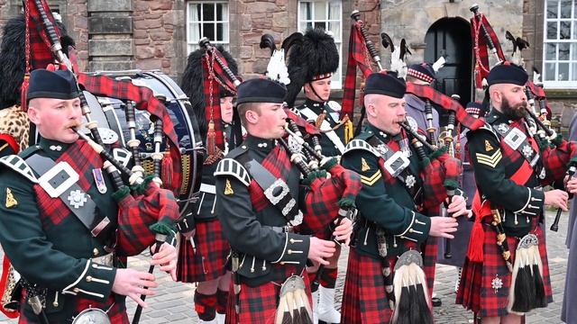 Highland Cathedral / Pipes & Drums 2 SCOTS RHF and SCOTS Band смотреть онлайн