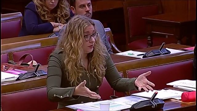 😂GENIAL REPASO😂 de ESTHER MUÑOZ al Gobierno por el "SÍ EXPRESO" en las RELACIONES de PAREJA смотреть онлайн