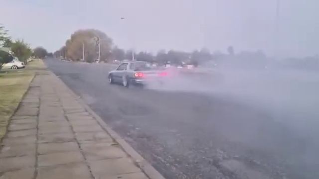 Nissan Skyline R30 2.8 Gtx (L28) "Shitbox" ... Jozi winter warm up! смотреть онлайн
