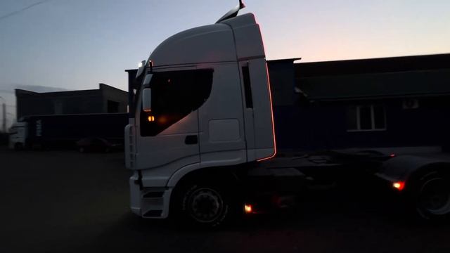 Тюнинг Iveco Stralis гибким неоном. смотреть онлайн