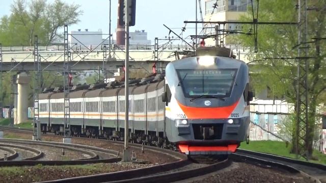 Электропоезд ЭП2Д-0025 "ЦППК" с рейсом "Нахабино - Львовская" смотреть онлайн