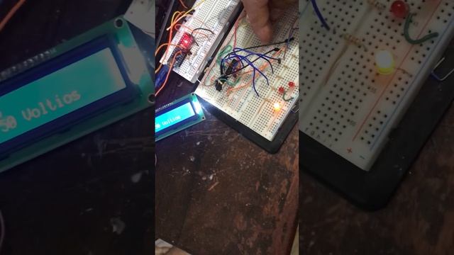 Voltimetro opam y arduino смотреть онлайн