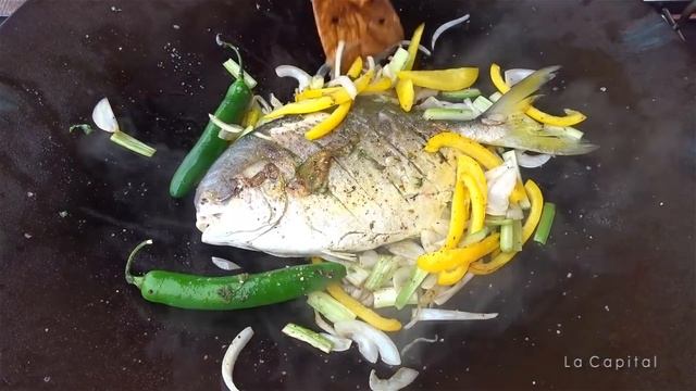 Pescado entero al Disco | La Capital смотреть онлайн