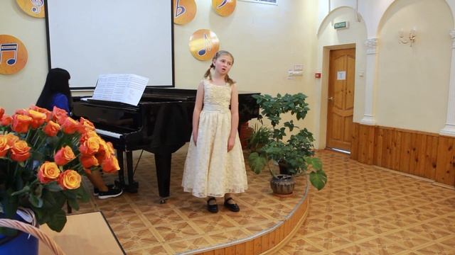 В МИРЕ КРАСОК И МЕЛОДИЙ. Слова К. Ибряева, музыка Ю. Чичкова смотреть онлайн