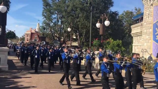 Atlee Band At Disney - 2 смотреть онлайн