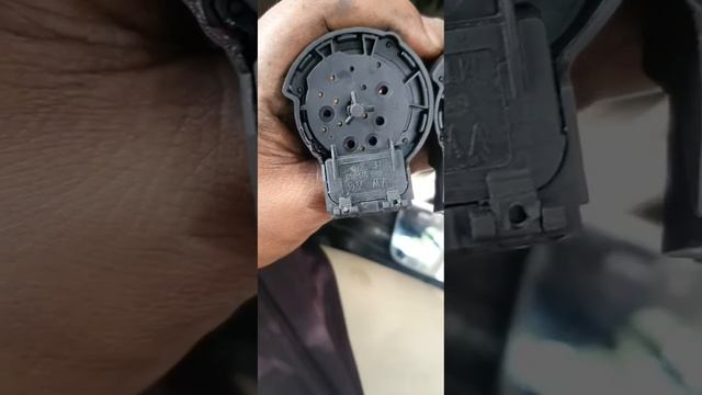 Skoda Rapid airbag open starting switch kharab change смотреть онлайн