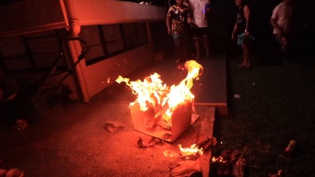 RC CAR FIRE CHALLENGE!! (BRUSKOBROS)(JEREMIYA) смотреть онлайн