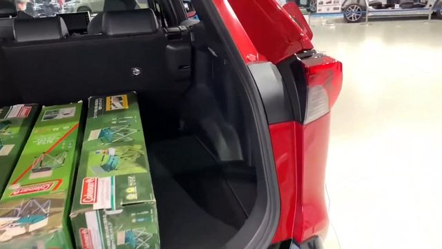 トヨタ　rav4. Toyota Rav4 PHV. Red. Walk around смотреть онлайн