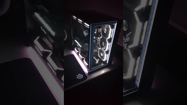 Lian Li O-11 Dynamic Razer Edition смотреть онлайн