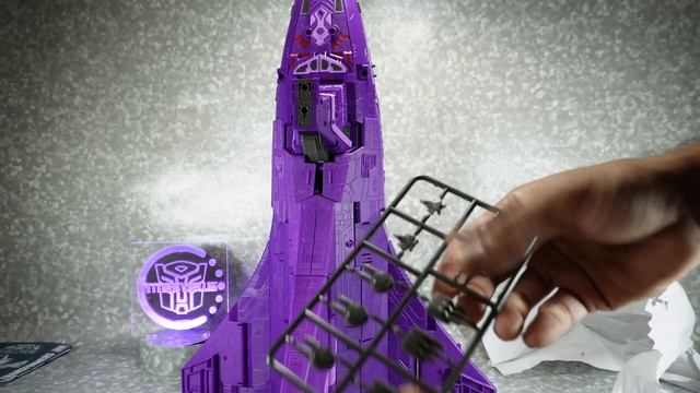 Unboxing: Hasbro Transformers Legacy Titan Class Decepticon Nemesis
