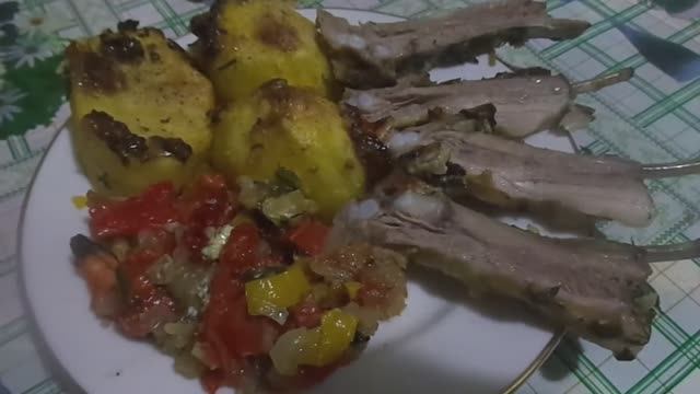 Очень Вкусные Свиные Ребрышки с Овощами и Зеленью. Запекаю в Духовом Шкафу. смотреть онлайн